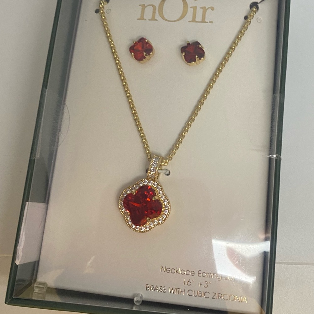 nOir Jewelry Set – Necklace & Earrings | New in Box - Picture 4 of 6